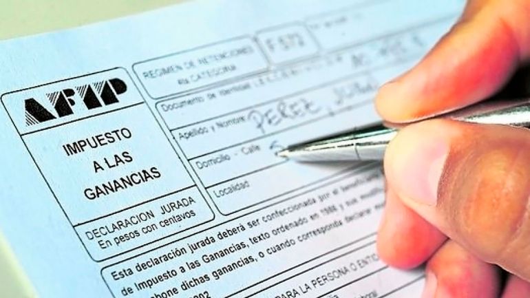 El Gobierno podría cobrar Ganancias retroactivas si no se aprueba la nueva ley