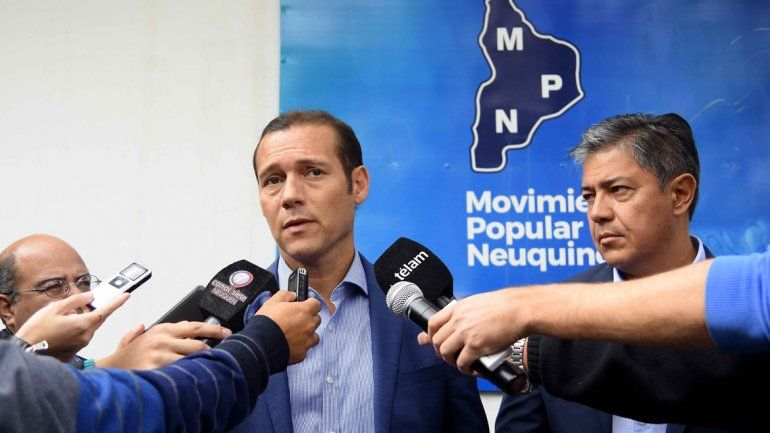 El gobernador se reúne en Buenos Aires el miércoles con otros mandatarios para definir una estrategia.