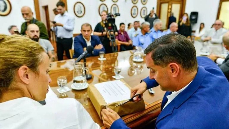 La titular de la UPEFE, Tanya Bertoldi y el ministro de Seguridad, Matías Nicolini. La titular de la UPEFE, Tanya Bertoldi y el ministro de Seguridad, Matías Nicolini.