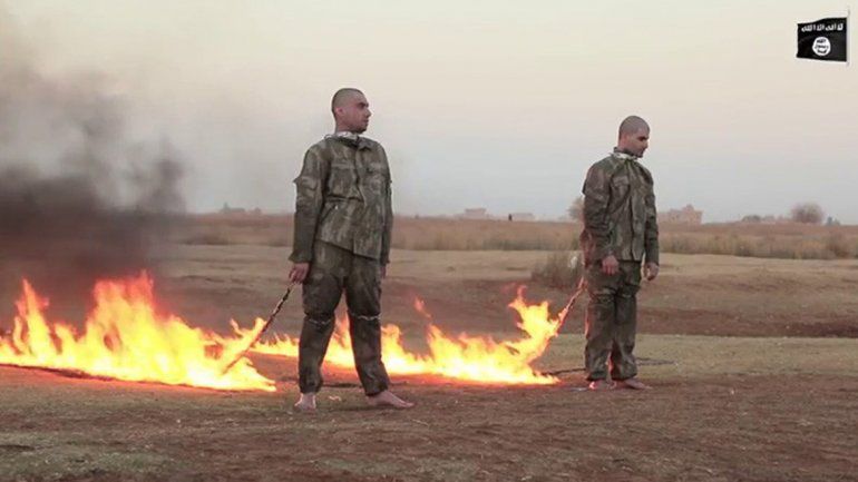 La terrible ejecución de los soldados se difundió en un video.