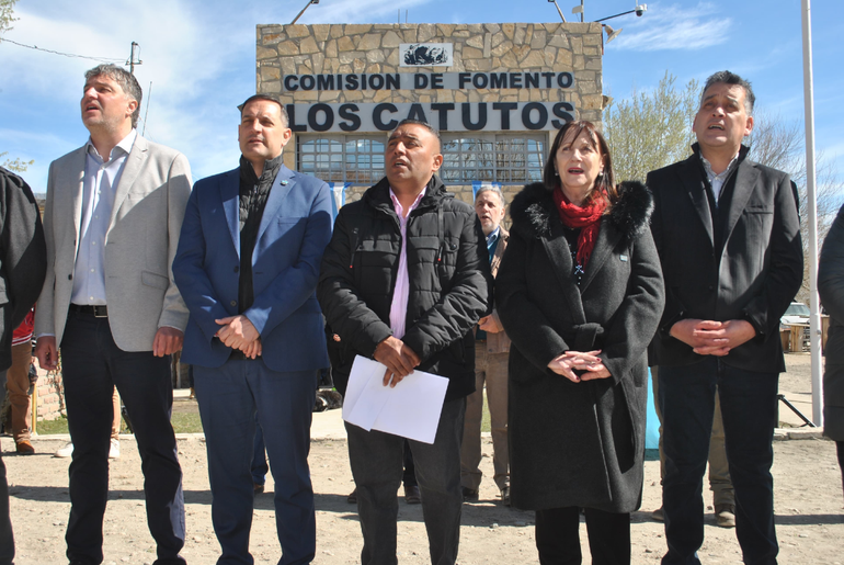 Acto aniversario en Los Catutos.