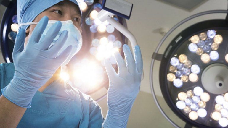 El doctor Ren Xiaoping se abre del debate: Somos médicos