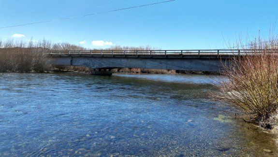 Liberan al aquaman que evadió el control por el río Chimehuín