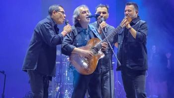 Tras 20 años volvieron a encontrarse sobre un escenario. Tras 20 años volvieron a encontrarse sobre un escenario.