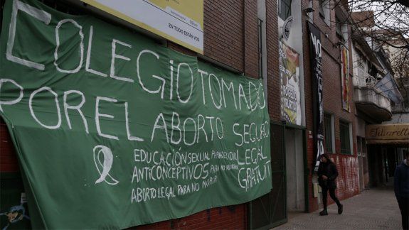 Once colegios tomados por alumnos a favor del aborto