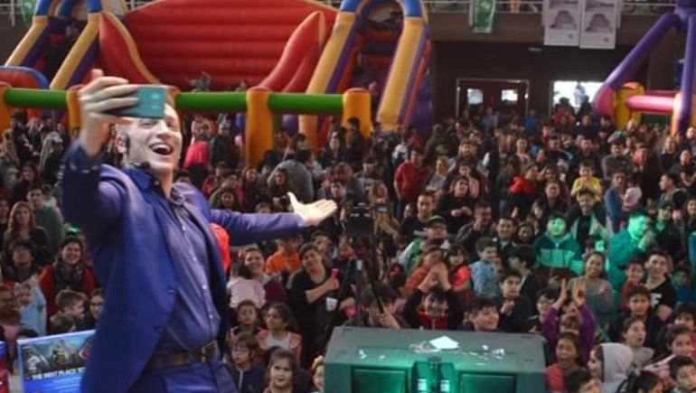 Quién es Joaquín Di Magic, el mago de la gente