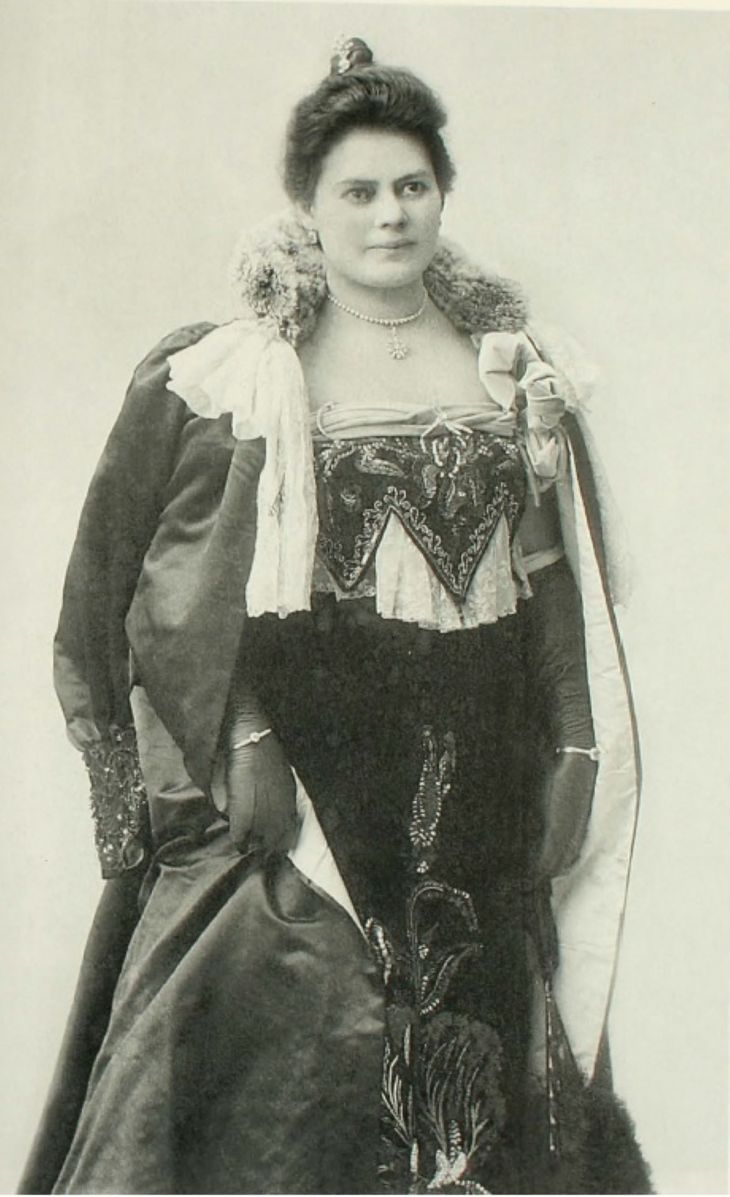 Sara Braun, impresión tomada a principios de 1900. Sara Braun, impresión tomada a principios de 1900.
