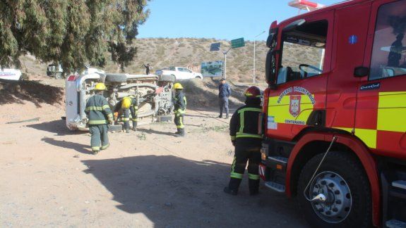 Borracho cruzó en rojo