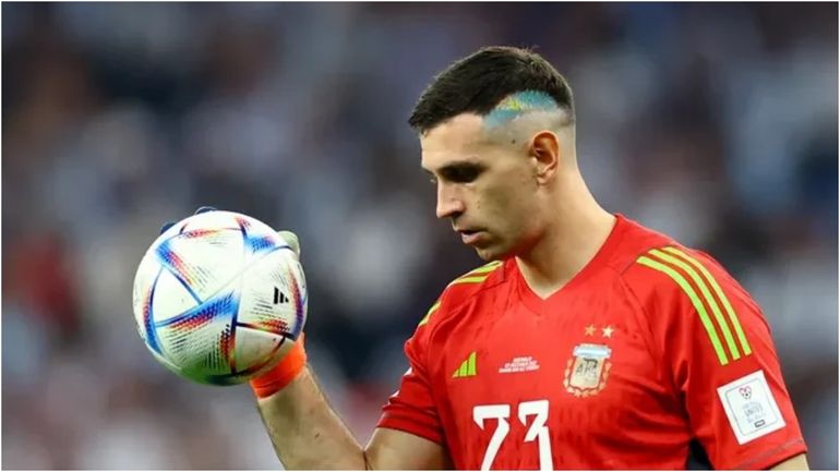 Dibu Martínez Dibu Martínez