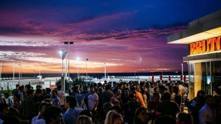 Mar del Plata tendrá boliches al aire libre en la temporada