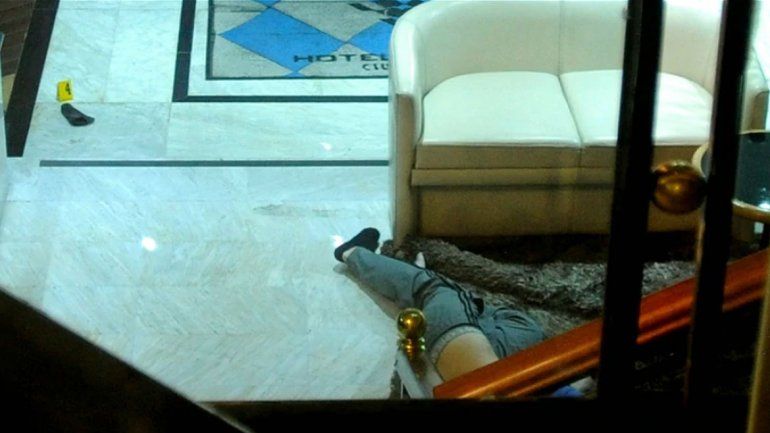 Una hipótesis que se maneja refiere a una fuerte discusión que mencionaron testigos entre Bailey y otro hombre que acompañaba a una actriz porno.