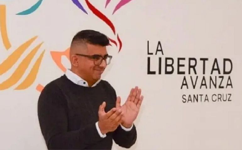 Jairo Henoch Guzmán, presidente de LLA en Santa Cruz y titular del PAMI en la provincia. Jairo Henoch Guzmán, presidente de LLA en Santa Cruz y titular del PAMI en la provincia.