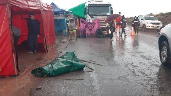 corte-ruta-trabajadores-salud-reclamo2.jpg