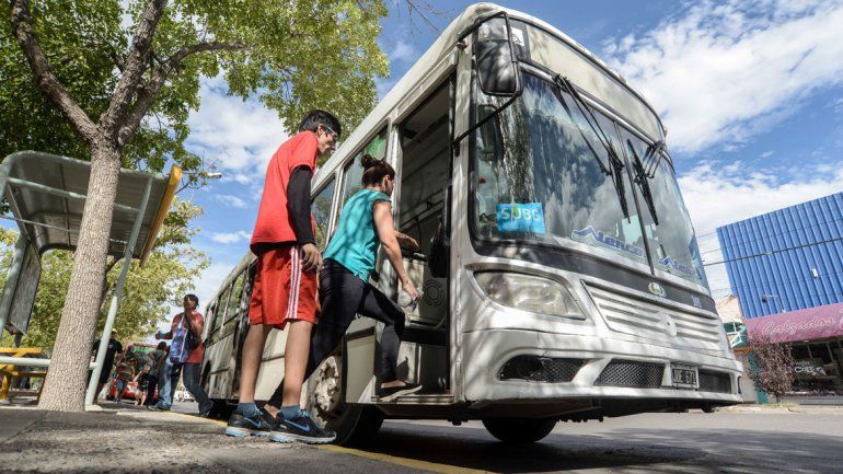 La Muni quiere prorrogar en forma directa los servicios.