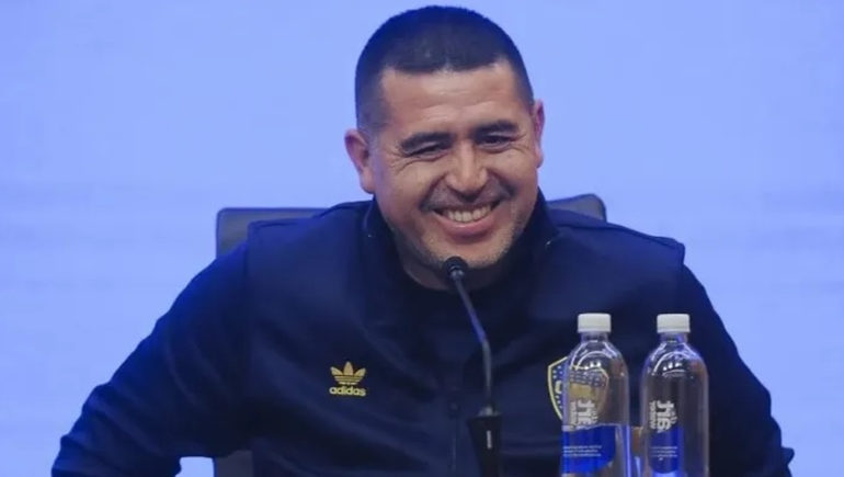 Juan Román Riquelme tiene un vínculo muy fuerte con uno de los candidatos a presidente. 