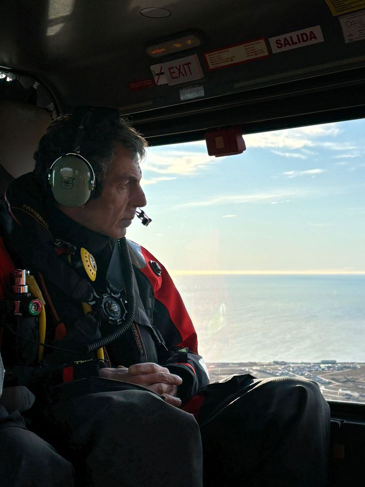 El secretario de Energía, Eduardo Rodríguez Chirillo, visitó la plataforma offshore Fénix. El secretario de Energía, Eduardo Rodríguez Chirillo, visitó la plataforma offshore Fénix.