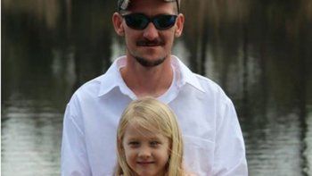 cazadores confunden a un padre y su hijita con ciervos y los asesinan cazadores confunden a un padre y su hijita con ciervos y los asesinan