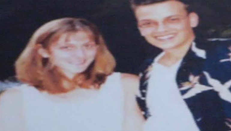 Durante 24 años no hubo coincidencias genéticas, hasta que una simple botella de agua se convirtió en la prueba clave para cerrar el caso. Durante 24 años no hubo coincidencias genéticas, hasta que una simple botella de agua se convirtió en la prueba clave para cerrar el caso.