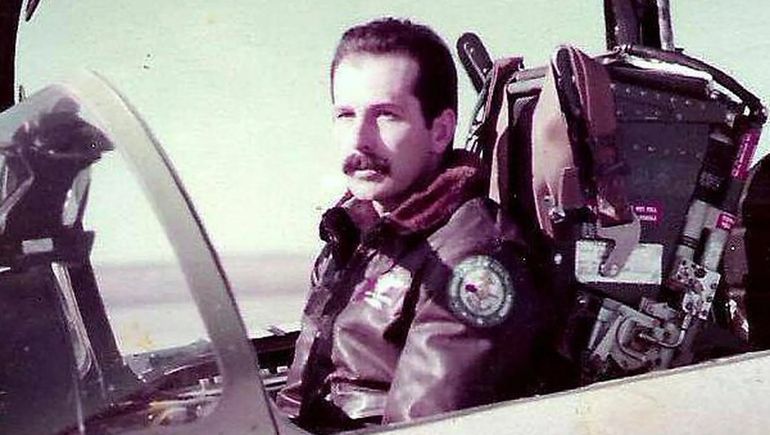 Piloto de Malvinas dará una charla y presentará un libro