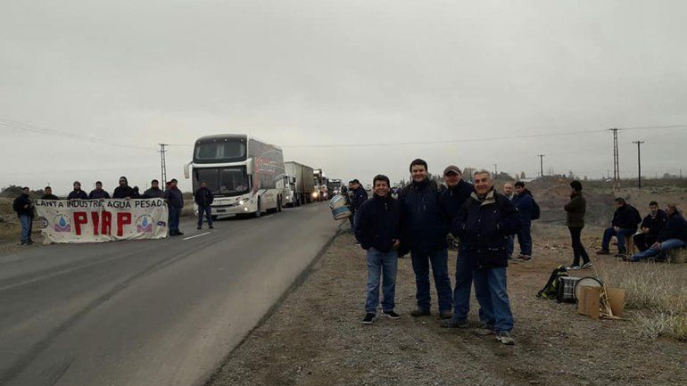 En Neuquén, el paro comienza con cortes de ruta