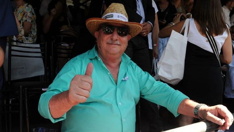 Escándalo: diputado sesionó desde una playa del Caribe