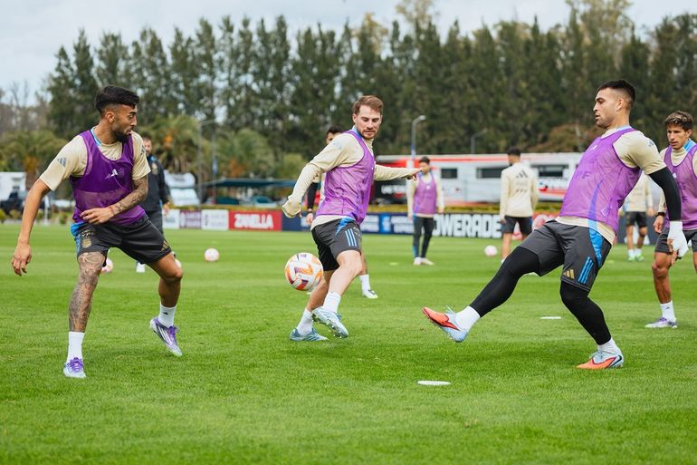 Cómo forma la selección contra Ecuador en el cierre de las Eliminatorias y quién llevará la 10