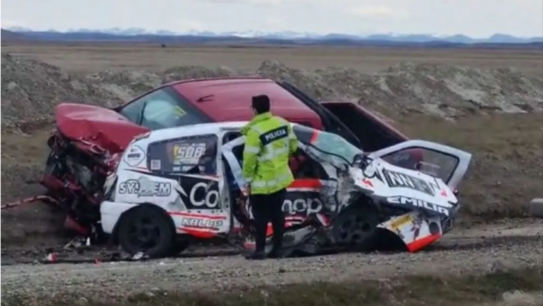 El violento accidente fue el domingo a la tarde en un camino rural de Tierra del Fuego. 