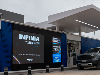 YPF inauguró la primera estación móvil de la Argentina