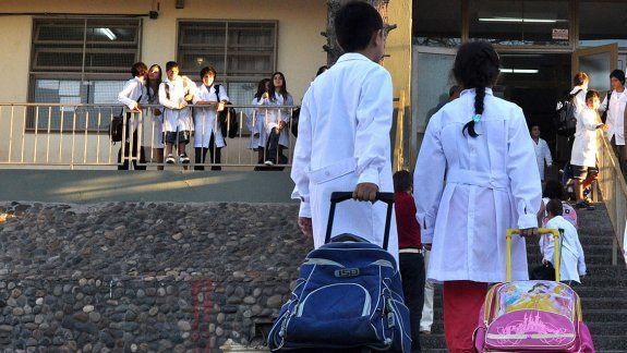 Se anotaron 220 maestros para cubrir a los docentes de paro
