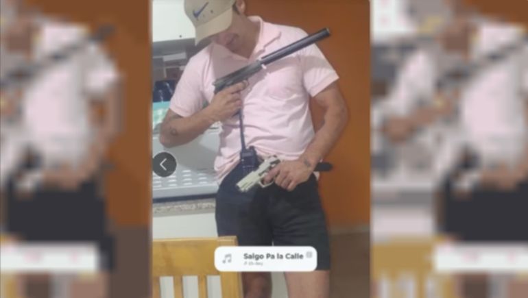 Se sacaba fotos con armas