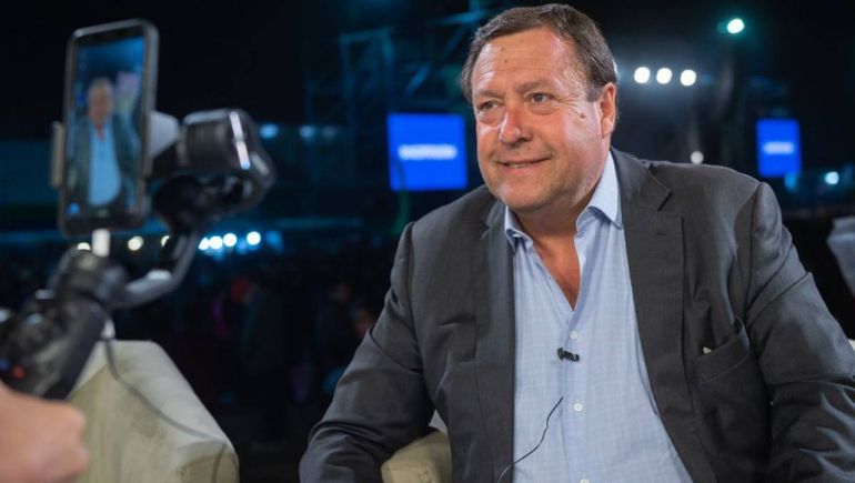 Alberto Weretilneck se recupera de la angioplastia coronaria. Está de buen ánimo. Foto: archivo LMC