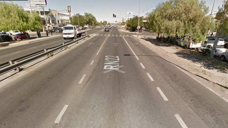 Un motociclista herido tras derrapar unos 37 metros debido al asfalto mojado