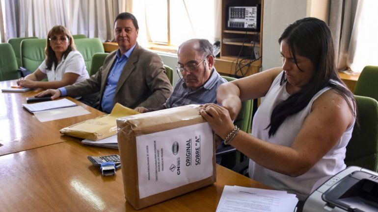 La apertura de sobres con las ofertas se hizo hace días en Neuquén.