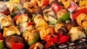 tres recetas de brochette para hacer en casa tres recetas de brochette para hacer en casa