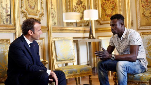 Ayer, el nacido en Malí fue recibido por el presidente de Francia, Emmanuel Macron, quien le afirmó que ayudará para que le tramiten la ciudadanía.