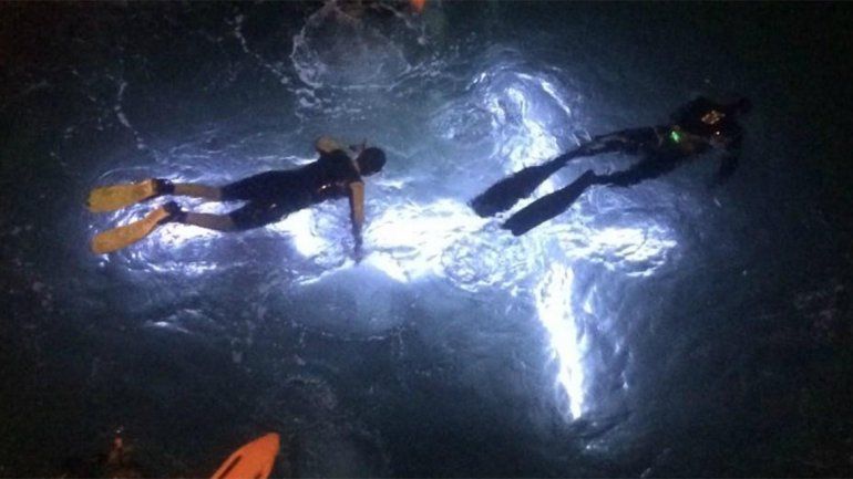 Realizaron un Via Crucis submarino en Puerto Madryn