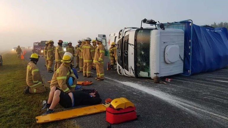 Se cruzó un toro en la ruta y provocó un triple choque