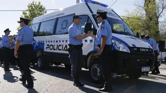 La Policía recibió el mismo aumento salarial que los estatales