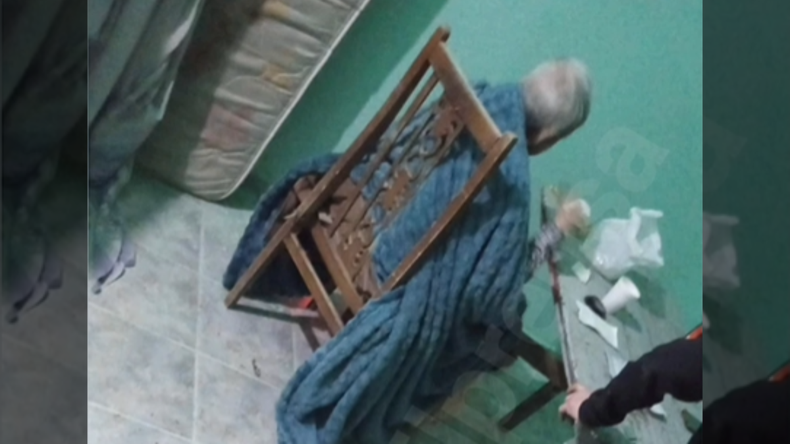 Continúa el drama el barrio Cumelén por la casa que se convirtió en un foco infeccioso.