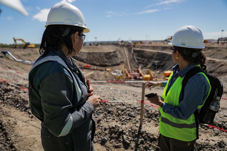 El megaproyecto VMOS ya incorpora 346 mujeres en tareas de obra dentro de Río Negro. (Imagen: Gobierno de Río Negro) El megaproyecto VMOS ya incorpora 346 mujeres en tareas de obra dentro de Río Negro. (Imagen: Gobierno de Río Negro)