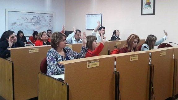 plottier sumo electores para un concejo con 13 bancas