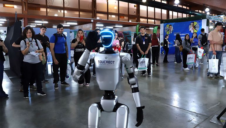 En imágenes, así se vive la Expo Vocacional 2025 que desborda de jóvenes y expectativas en Neuquén