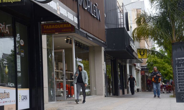 Las ventas se mueven en sectores muy cerrados de los comercios.