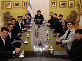 orgullo argentino: estudiantes ganaron un certamen respaldado por la nasa y fueron recibidos por javier milei