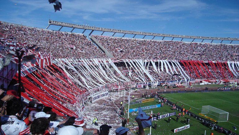 La ministra Carla Vizzotti anunció la vuelta de los hinchas a los estadios a partir del 1° de octubre. Habrá público en el Superclásico.