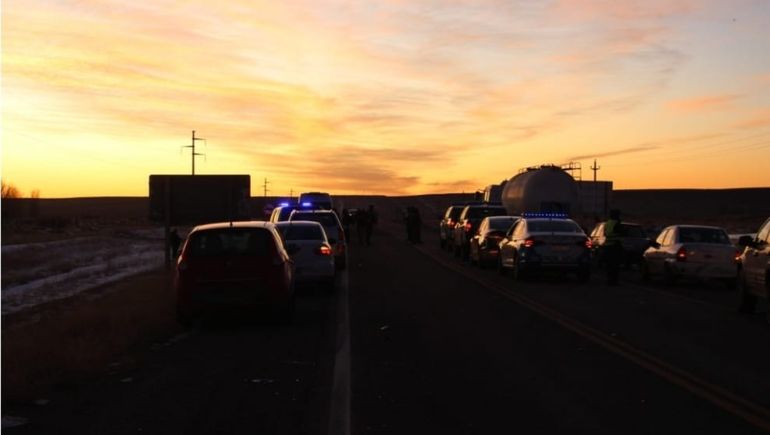 El joven vivía en los barrios del alto de la ciudad. El joven vivía en los barrios del alto de la ciudad.