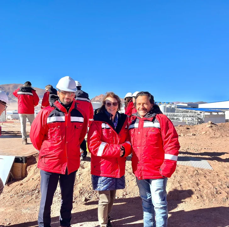 La canciller Diana Mondino visitó la mina de litio de Eramet junto al gobernador de Salta. La canciller Diana Mondino visitó la mina de litio de Eramet junto al gobernador de Salta.