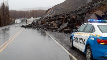 por las intensas lluvias, se desmorono parte de un cerro en la ruta 43 por las intensas lluvias, se desmorono parte de un cerro en la ruta 43
