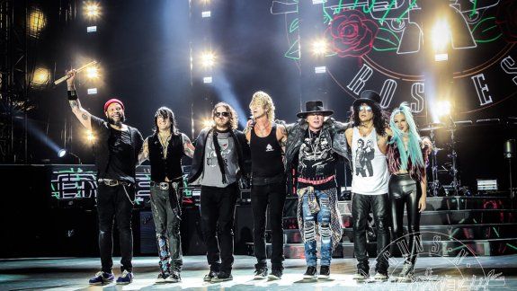 Axl contó en pleno show que la Policía fue agradable y comprensiva.