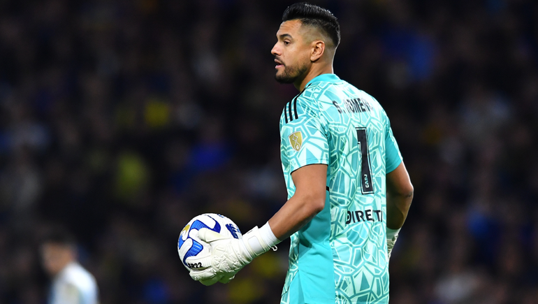 Chiquito Romero volvió a ser figura en los penales para Boca.&nbsp;